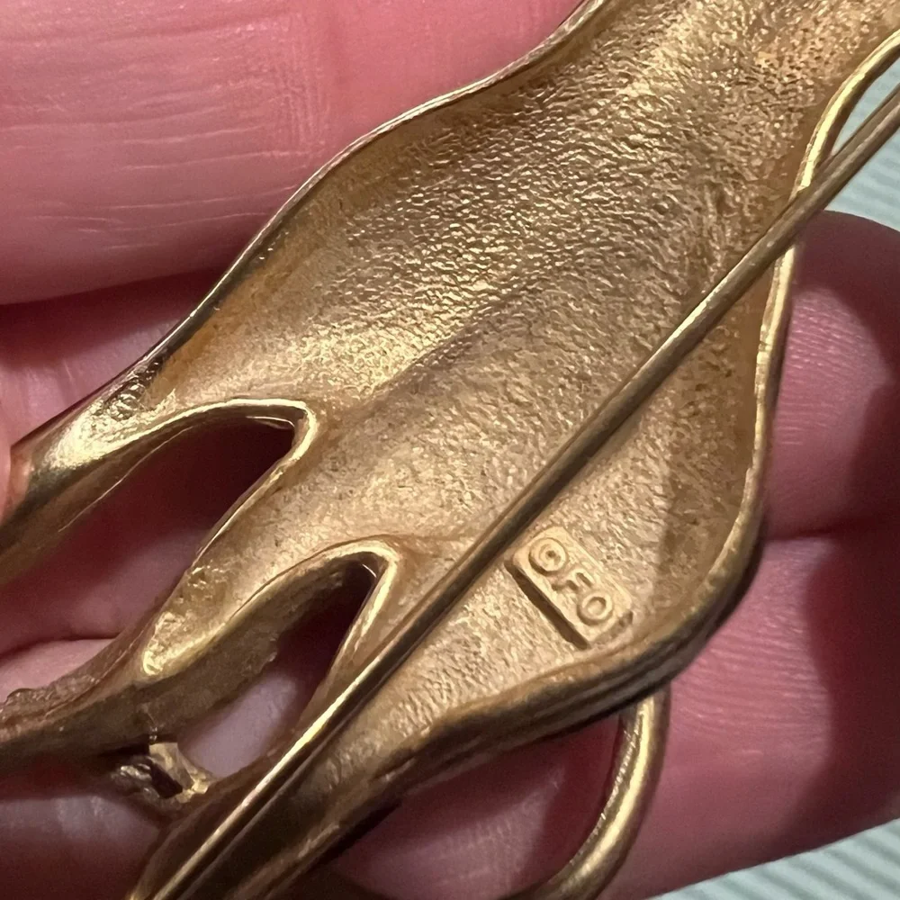 Vtg FERNANDO ORIGINALS Signed FO Gold Tone 3D Enamel GIRAFFE Brooch  80s Retro